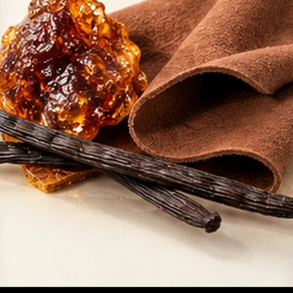 Labdanum, leather, vanilla